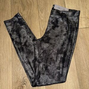 Jennifer Lopez Women's Jegging Black Snakeskin Size‎ Large Mid Rise NEW